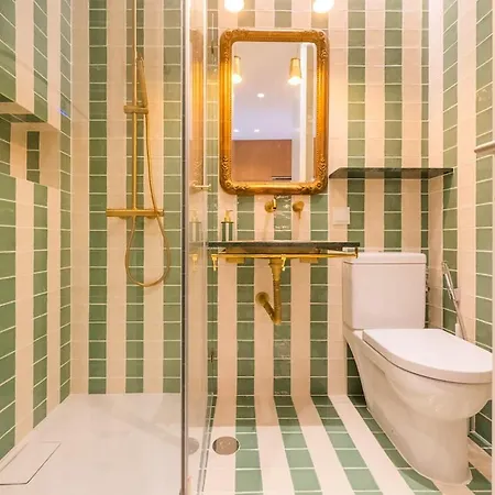 Palace - A Chic Getaway *