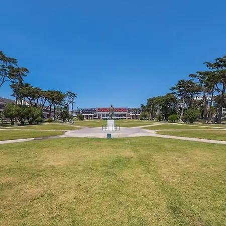 Palace - A Chic Getaway Apartamento *